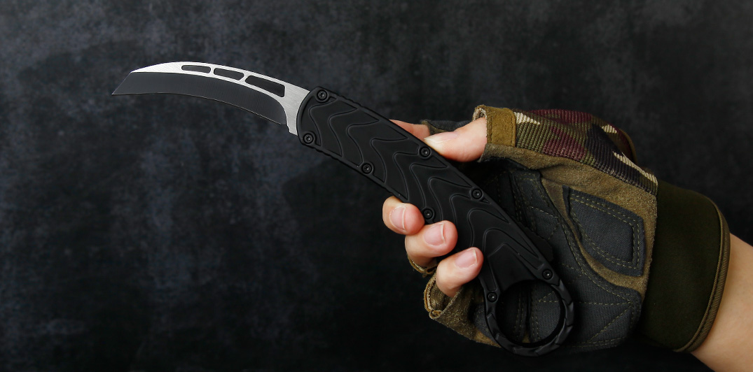Automatic Karambit