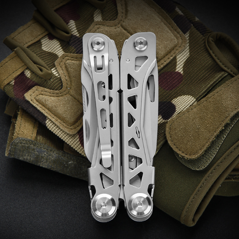 18-in-1 Multi-Functional Everyday Carry Pocket Tool 18-in-1 Multi-Functional Everyday Carry Pocket Tool