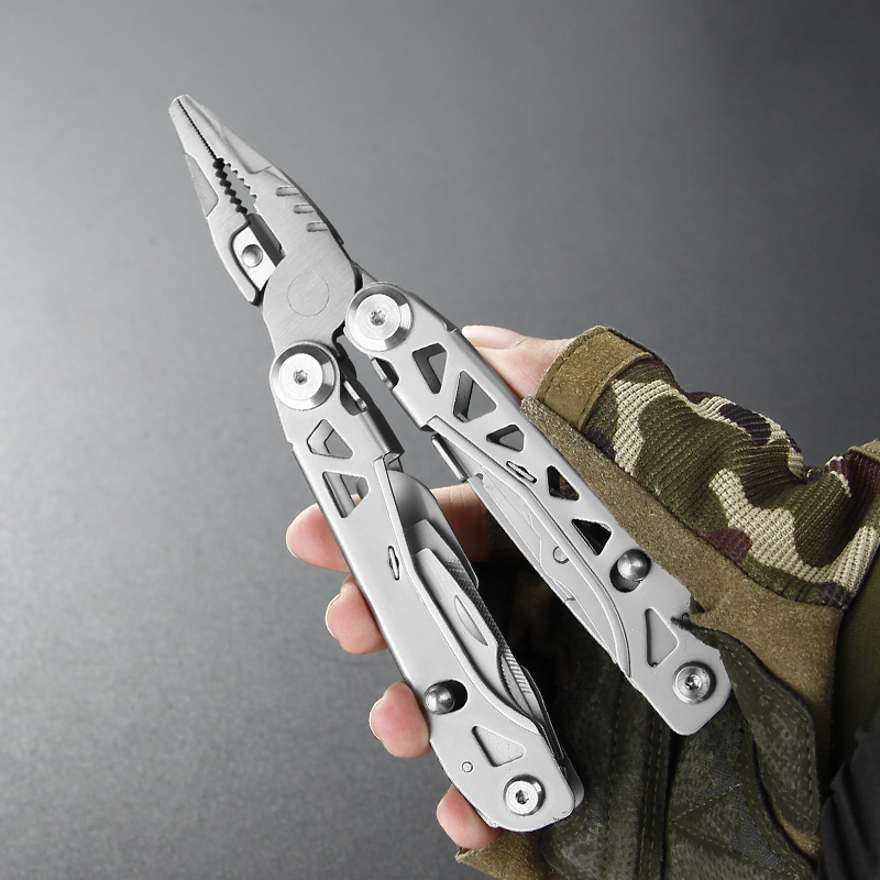 18-in-1 Multi-Functional Everyday Carry Pocket Tool 18-in-1 Multi-Functional Everyday Carry Pocket Tool